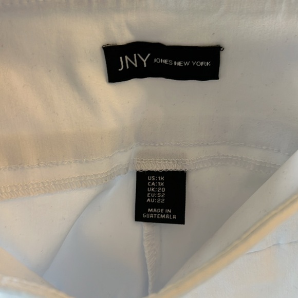 NWT White Cropped Pants by JNY - Picture 4 of 6